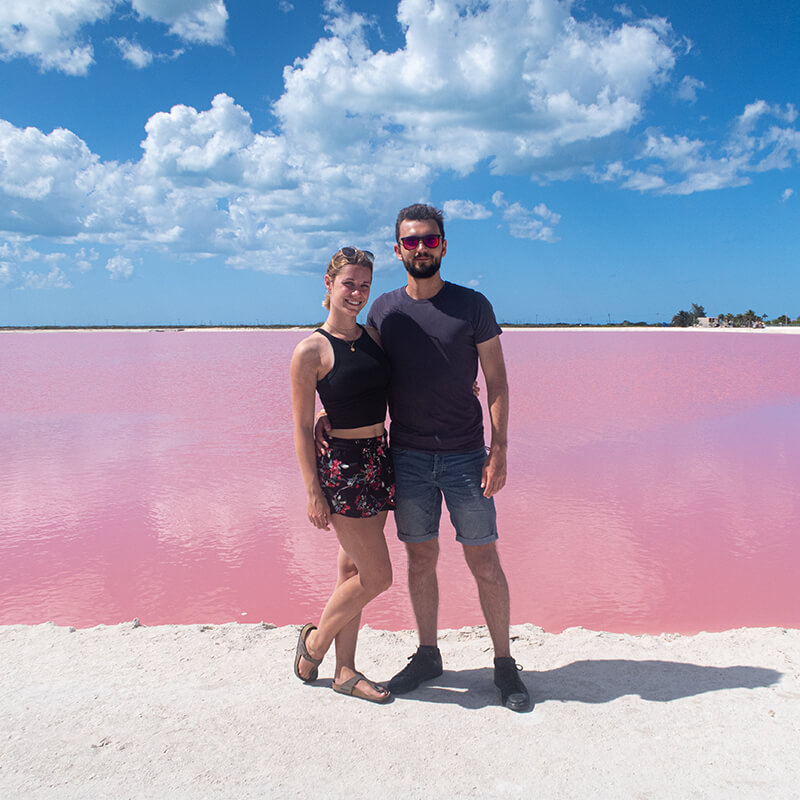 Paar vor Pink Lakes