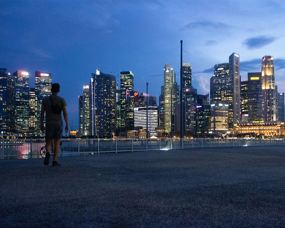 Skyline von Singapur bei Nacht
