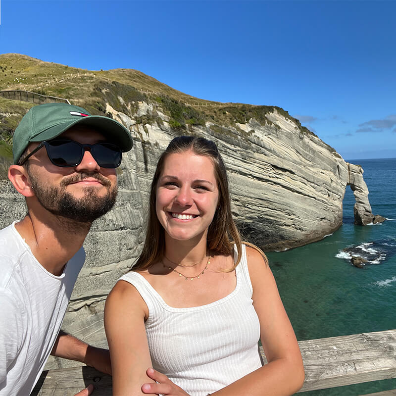 Selfie von einem Paar am Cape Farewell